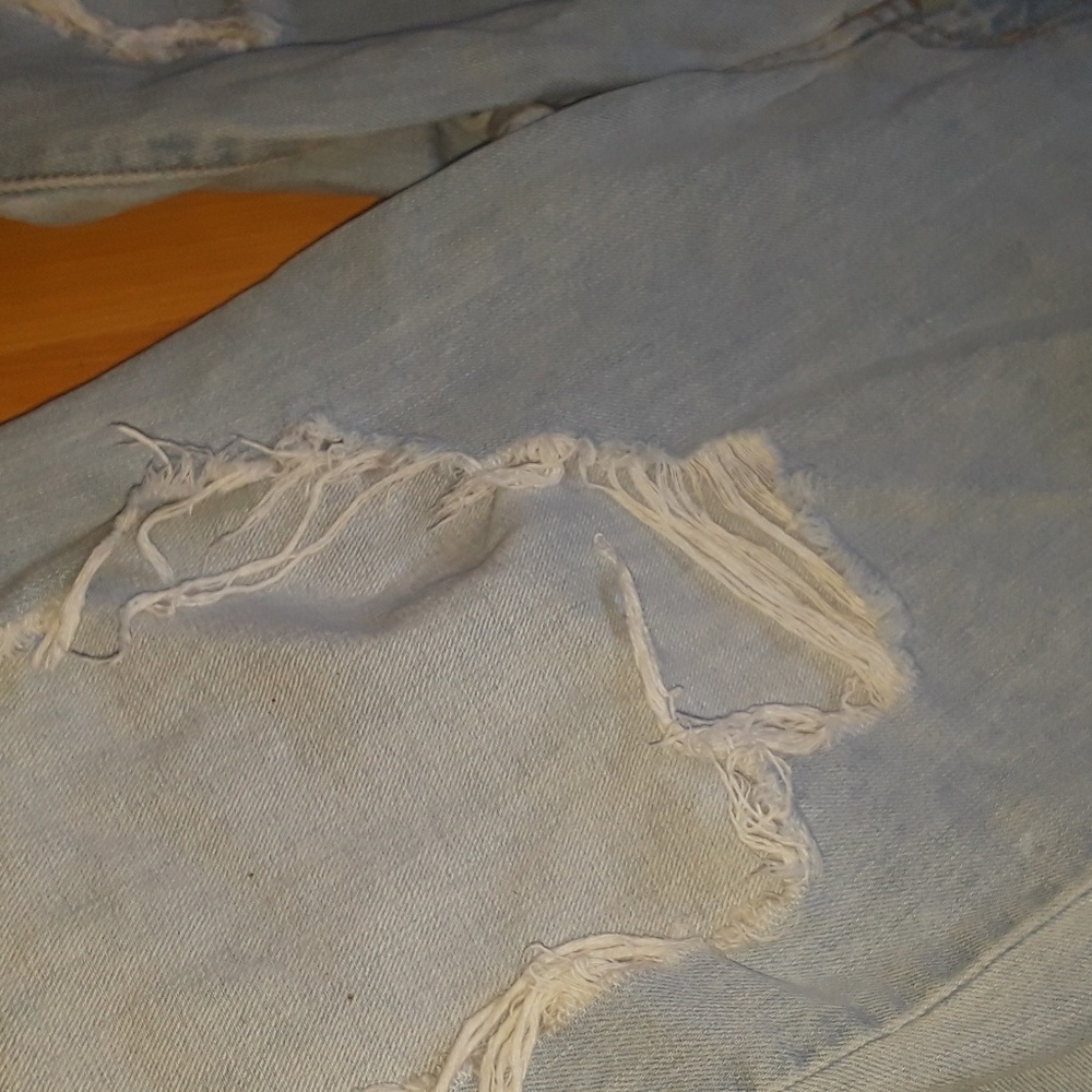 Forever 21 Blue Ripped Jeans - Picture 4 of 4